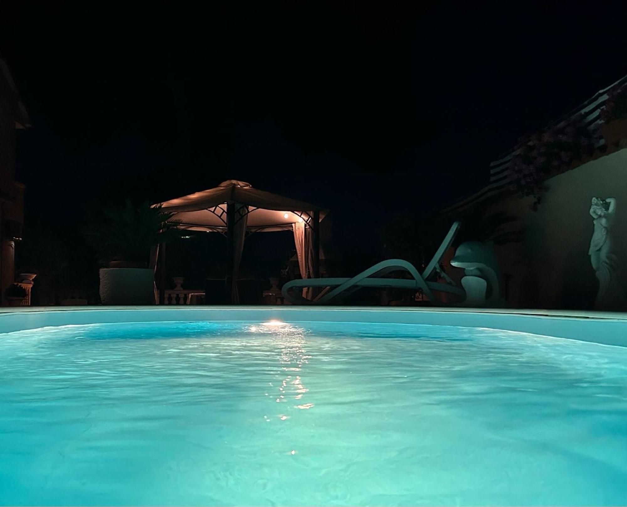Holiday Home Villa Romantica Свети свети Филип и Яков Екстериор снимка