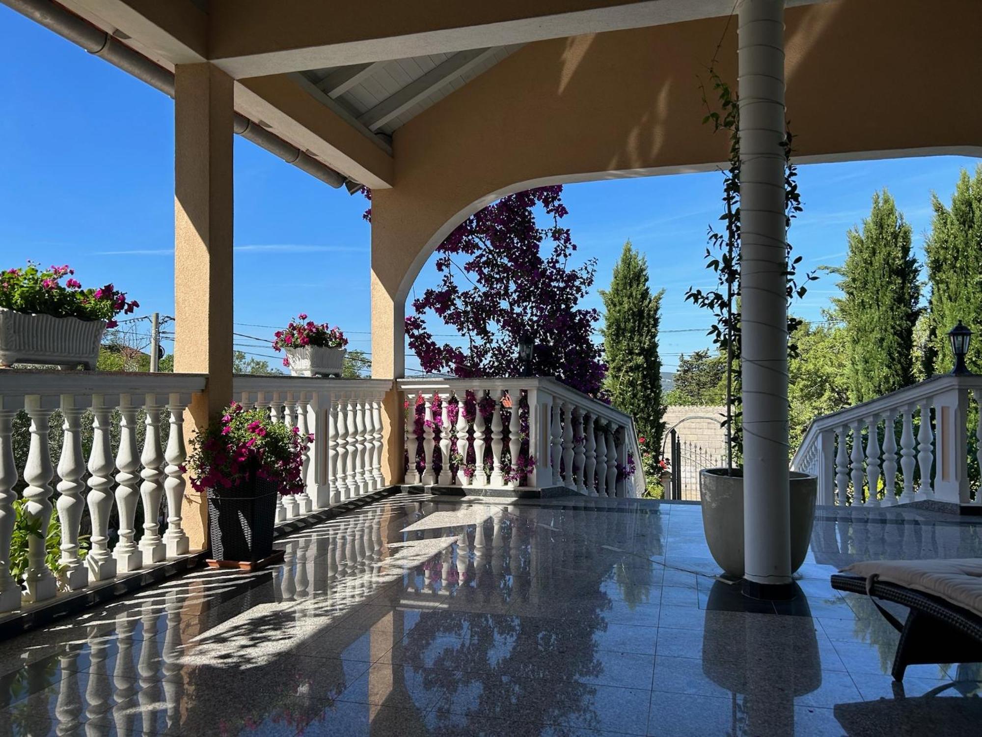 Holiday Home Villa Romantica Свети свети Филип и Яков Екстериор снимка